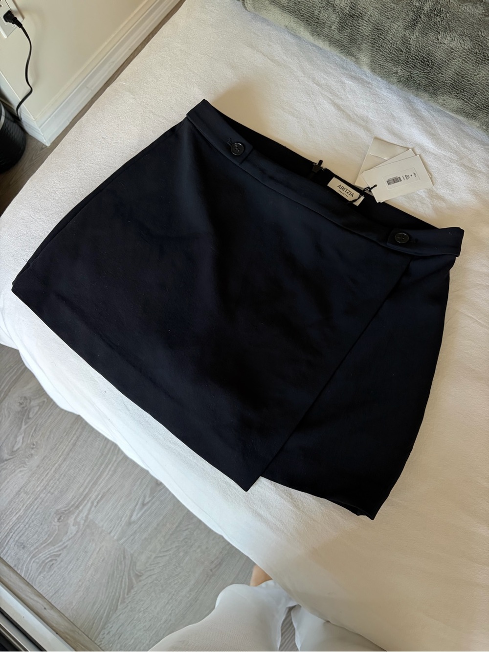 Aritzia Black Corbel Skort - Button-Accent Mini Skirt